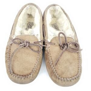 UGG Dakota Slipper Moccasin Brown Suede Size 5 US, UK 3.5, EU 36 Sheepskin Lined